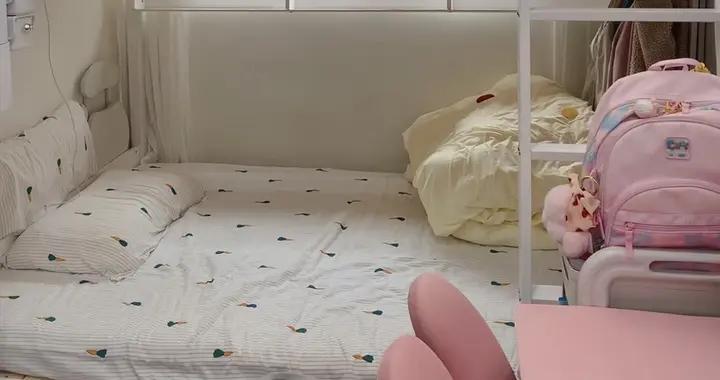 香港一家三口在10㎡劏房住2年，小家亂中有序，甚至有廁所和廚房
