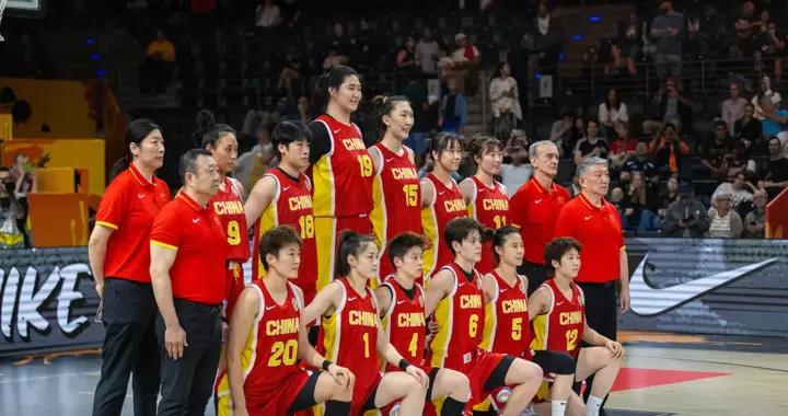 女籃世界盃｜中國隊不敵美國隊，美國隊主帥評價張子宇：是一名出色的球員
