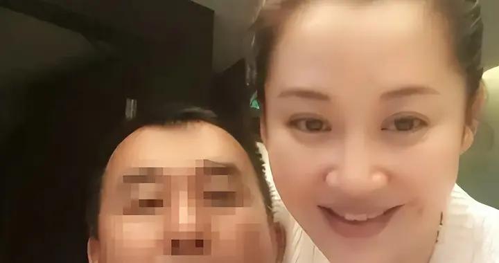 “風流成性、老少通喫”？57歲情緒崩潰的許晴，揭露內娛不堪一面