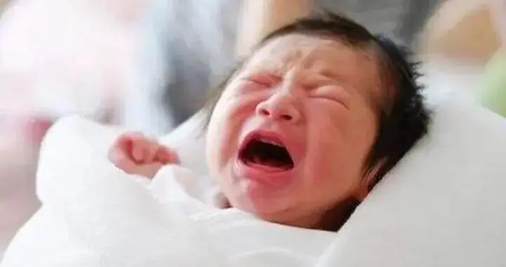 寶寶什麼時候開始“認母”？出現4個表現，說明寶寶認識媽媽了