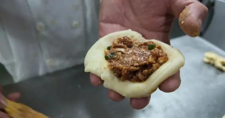 上海月餅銷售進入高峯，有廠家日產逾100萬隻！怎麼選？怎麼喫？這篇說清