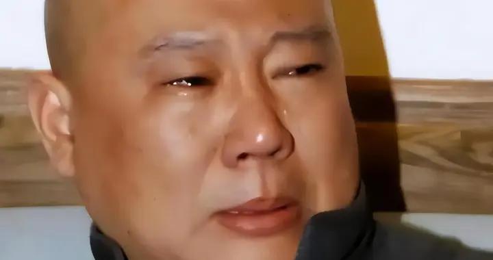 心裏有鬼？郭德綱風波處罰剛落地，下場岳雲鵬演出禁錄音錄像
