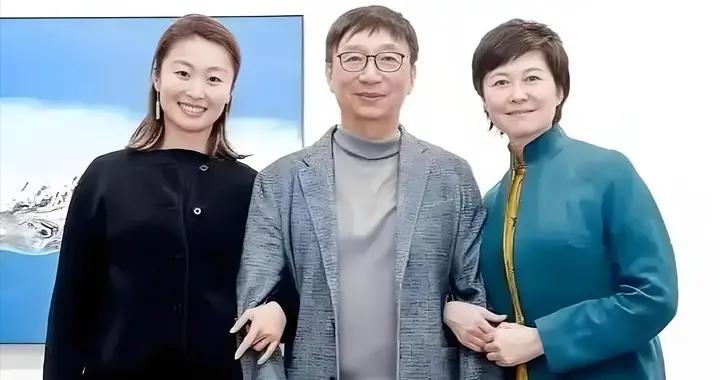 她是敬一丹女兒，嫁英國人爲妻，如今定居北京把不掙錢公益當事業