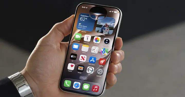 iOS 27 正式版體驗：Siri AI 終於開竅了，老 iPhone 升級也有新東西