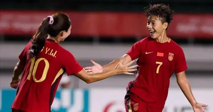 1:1！亞運爆大冷，張琳豔破門，中國女足被烏茲逼平，無緣兩連勝