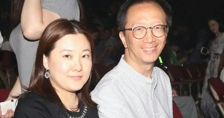 伏明霞爲接父母香港養老，壕擲7000萬買新房，梁錦松比岳父小2歲