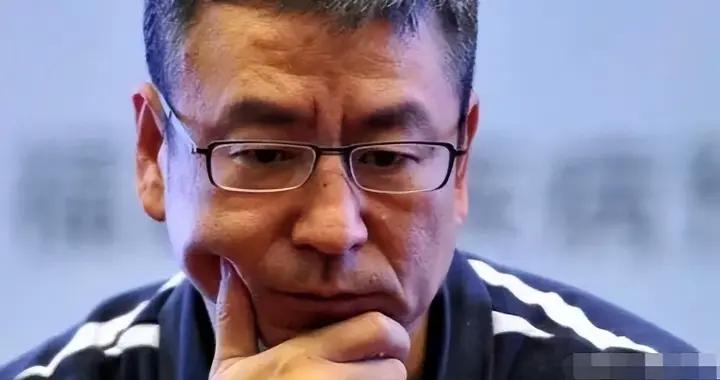 不查不知道，一查嚇一跳！臺前哭敬一丹，臺下拒兩千萬 他到底圖啥