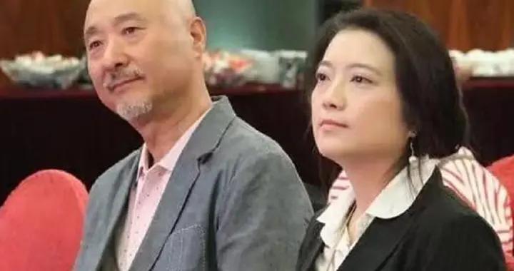 陳佩斯：風光時她藏在身後，落難時她並肩走，這女人給足了他底氣