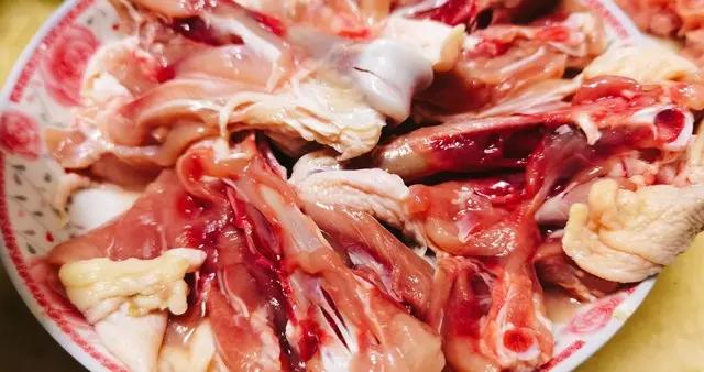 秋天，提醒大家，少喫雞鴨魚肉，多喫這4樣，營養解饞舒服過秋冬