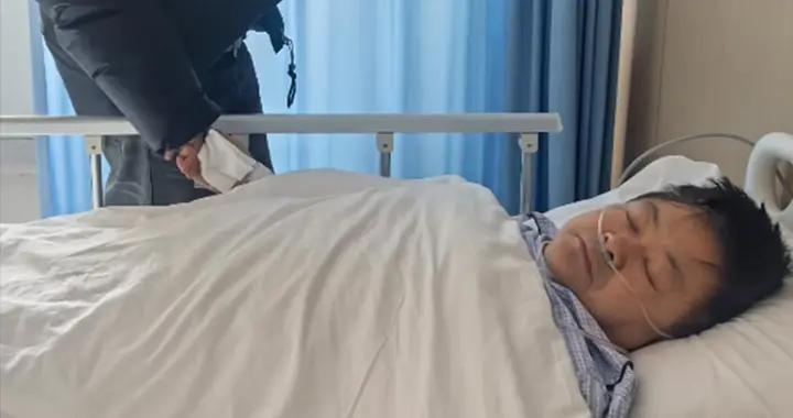 60歲洪劍濤倒在病牀上，2個不良習慣或成催命符，給大家提了個醒
