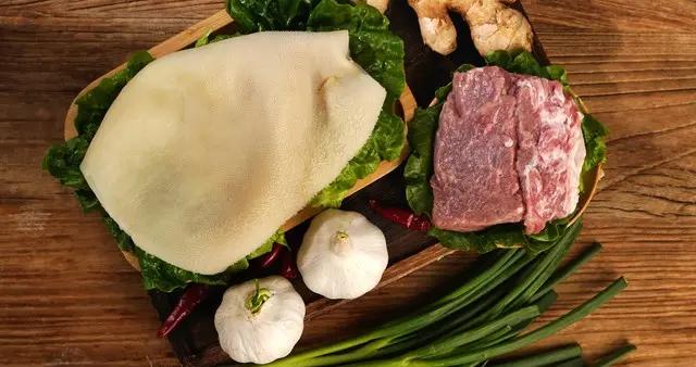 秋天“貼秋膘”，不用買貴肉，4種常見食材，簡單一炒就鮮香下飯