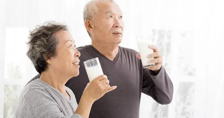 中老年人每天該喫多少蛋白質？一個公式算清楚