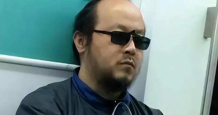 竇唯的落魄潦倒是假象，北京的四合院纔是底氣，高原已不再怨恨