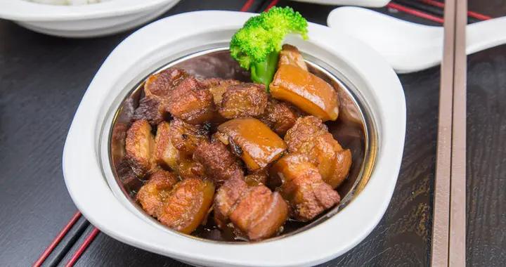 醫生研究發現：一週喫3次肉的老人，一個月後，身體或有3個變化