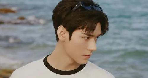 龔俊：片酬800萬身價過億，卻打包剩飯回家蛋炒飯，爲何這樣做？