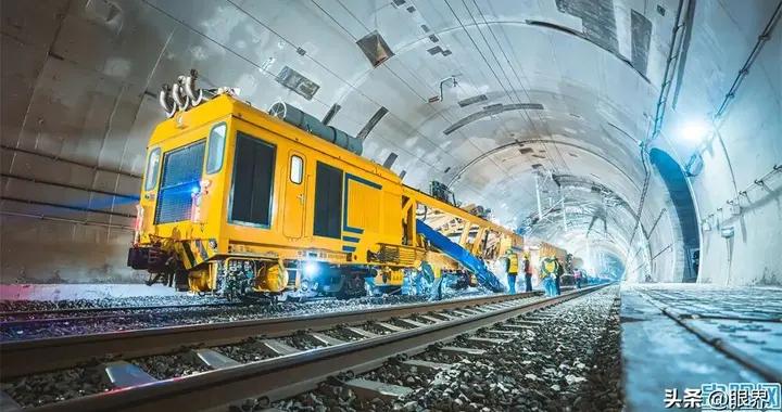 成貴高鐵迎來首次“深度體檢”