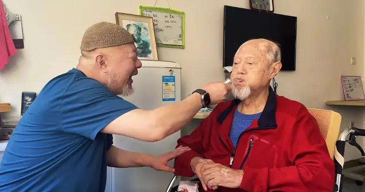 突傳噩耗！霍尊爺爺去世，爺孫最後見面場景曝光，曾是文化局局長