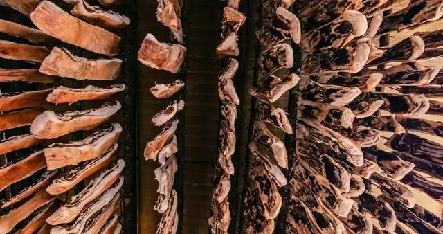 醃臘肉時，十斤肉放多少鹽？學會黃金比例，鹹淡適中，久放不壞！