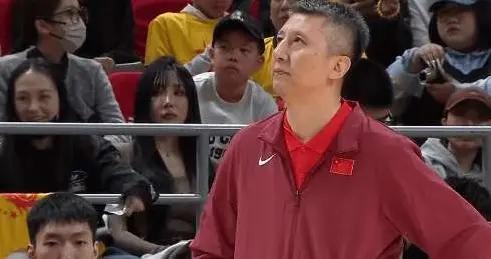 中國男籃對韓國男籃評分，球隊老大表現不及格兩人出色三人及格