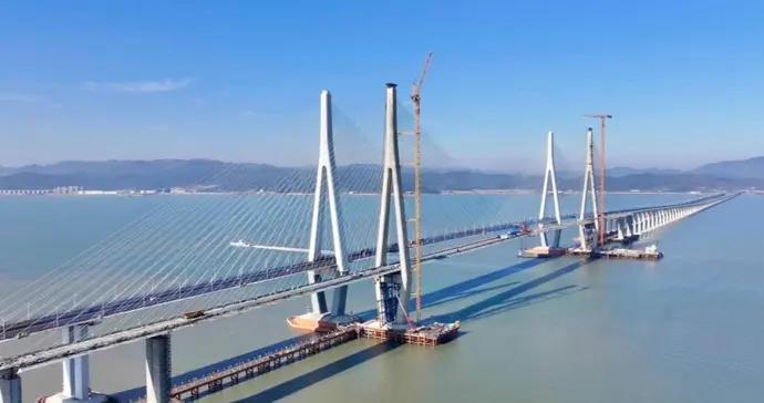世界最大跨徑無砟軌道鐵路斜拉橋！象山港跨海大橋今“橋通”