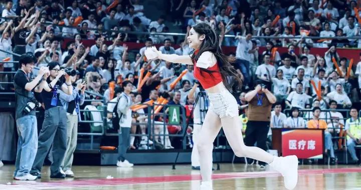 浙BA·球迷有話說 | HelloMiss拉拉隊丁樂樂：希望通過我們的表演感染更多的人