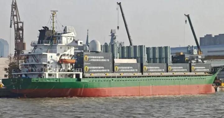 中間集裝箱導彈船震撼亮相：一艘貨輪竟能攜帶60枚導彈？