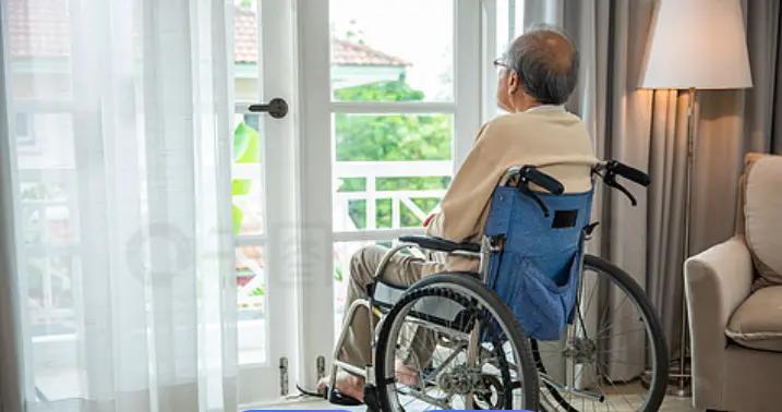 我的鄰居，整天發愁怎麼把錢花出去