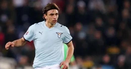 前拉齊奧球員西維利亞：托蒂曾罵我基佬，我罵他綠帽男