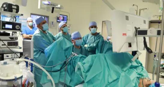 從義烏到多哈！中國醫生以精湛技藝架起中卡醫療合作橋樑