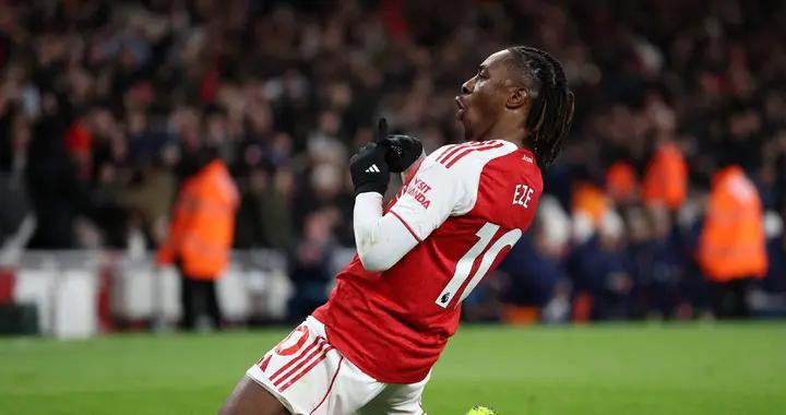 埃澤連續3年在年末英超比賽進球，僅貝巴、凱恩曾連續4年破門