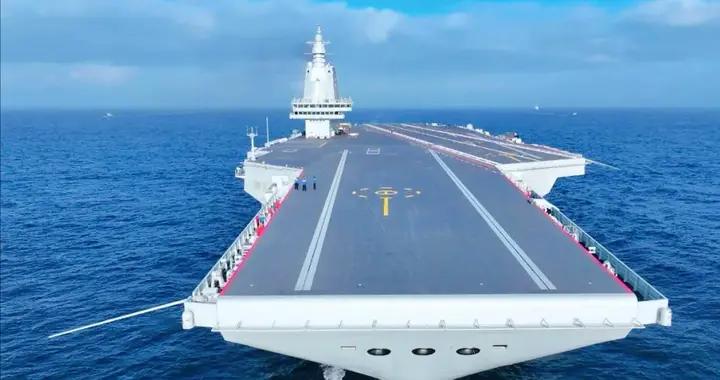 中國航母四號艦進度反超，12萬噸鉅艦要來了？