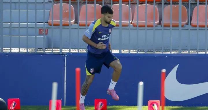 世體：巴埃納已恢復跑動訓練，但他不會冒險出戰國王杯比賽