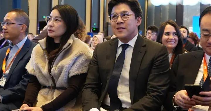 世界旅遊經濟論壇：何超瓊主持，郭晶晶霍啓剛現身，董明珠也來了