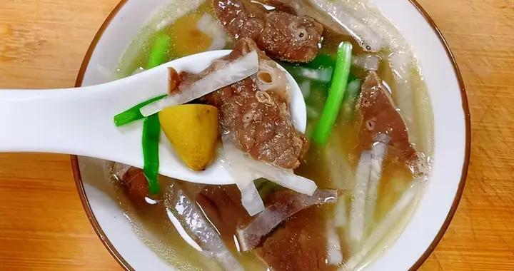 “化痰王”原來是它！冬天用它煲湯喝，潤肺化痰，清甜鮮美營養好