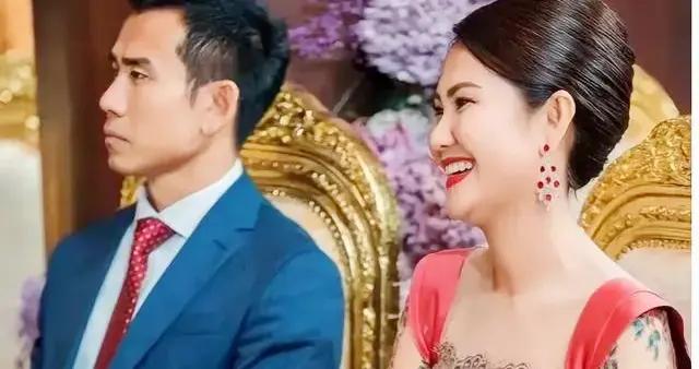 洪森女兒洪瑪娜是傳媒大亨，出門豪車出國1.5億專機，穿搭極奢華