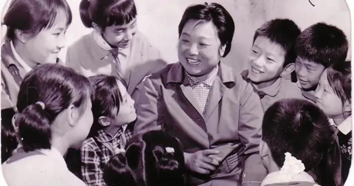 建襄小學名譽校長吳佩芳逝世，系滬劇《雞毛飛上天》原型人物