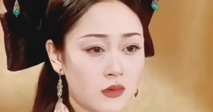 被丈夫出軌8次，被閨蜜蔣勤勤無情背叛，43歲抑鬱在家中燒炭自盡