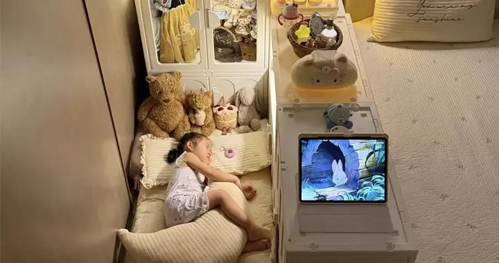 90後媽媽的“地鋪兒童牀”火了，既能跟娃分牀，又不用擔心掉下來