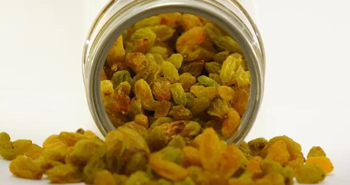 睡前喫幾粒葡萄乾，堅持半月，4大好處不請自來，早知道早好