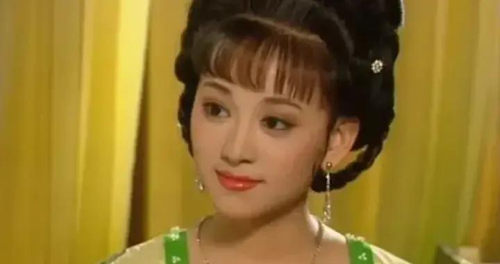 她美過劉曉慶，卻下嫁給窮小夥，婚後毀容成面癱，如今她怎麼樣了