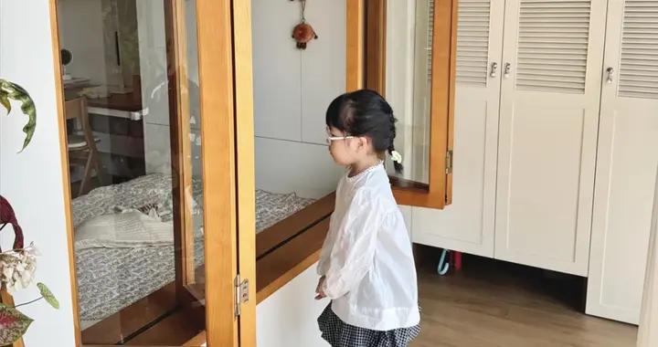 客臥一體陽臺，還在做推拉門？學學江西這家人做疊窗，又仙又實用