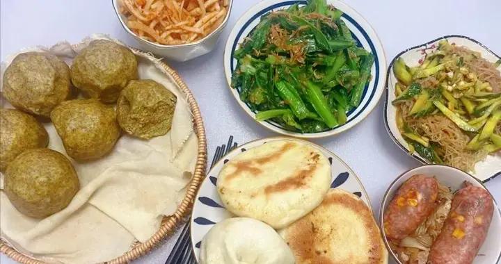 曬曬一家三口的晚餐，都是家常菜，做法簡單快手，開胃又好喫！