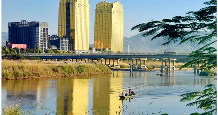 雲南最經典的滇西大環線，1600公里一路風光，跨年休閒線就選它！