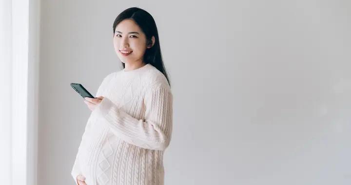 手機輻射會傷胎？WHO：無需過度怕，但孕期用手機要注意這幾點