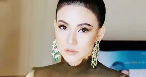 洪森三兒媳是官宦名門，社交達人喜時尚愛紅毯，穿搭是高棉社交風