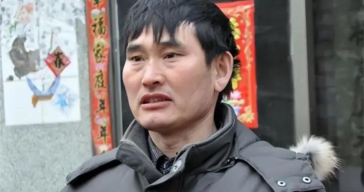 大衣哥跳樓身亡、趙本山靈堂、宋佳知三當三，造謠的越來越離譜了