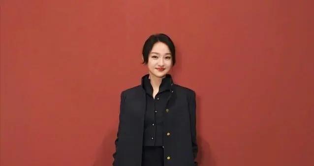 看了周迅的搭配，我悟了：小個子會顯高穿法，也能穿出時尚高級感