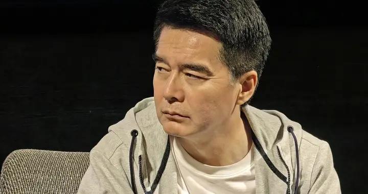 醫生曝許亞軍爲何晴付醫藥費，以兒子許何名義給生活費，重情重義