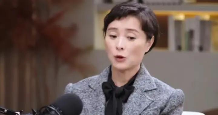 吳越爲照顧中風父親，從別墅搬進電梯房像扒層皮，53歲仍不想結婚