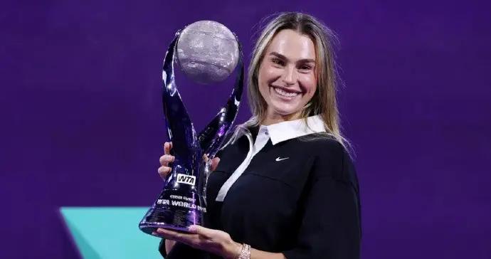 薩巴倫卡蟬聯WTA年度最佳，阿尼西莫娃斬獲進步最快獎